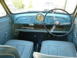 1961 Morris Minor interior.png