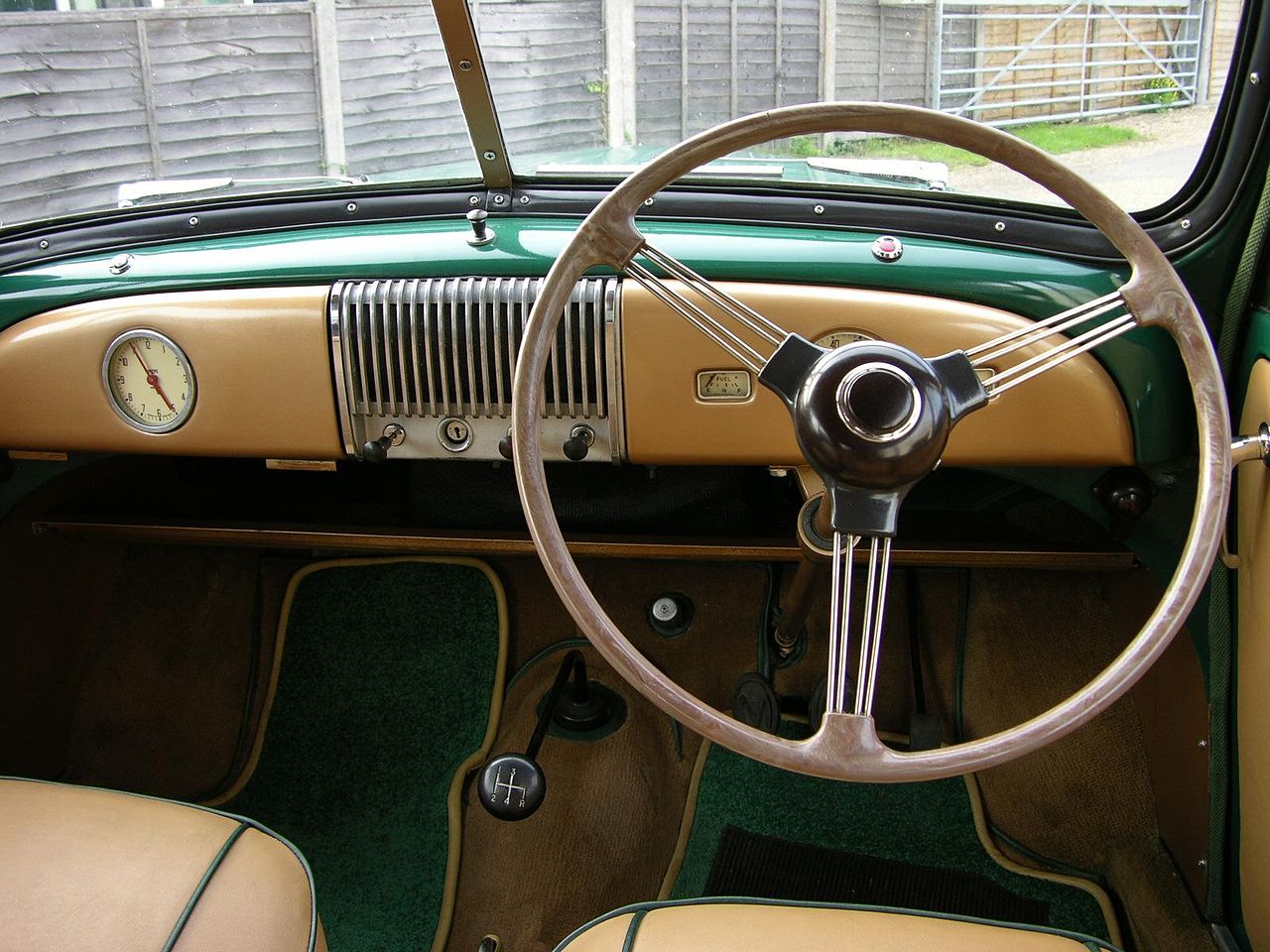 1949 Morris Minor MM interior detail.jpg