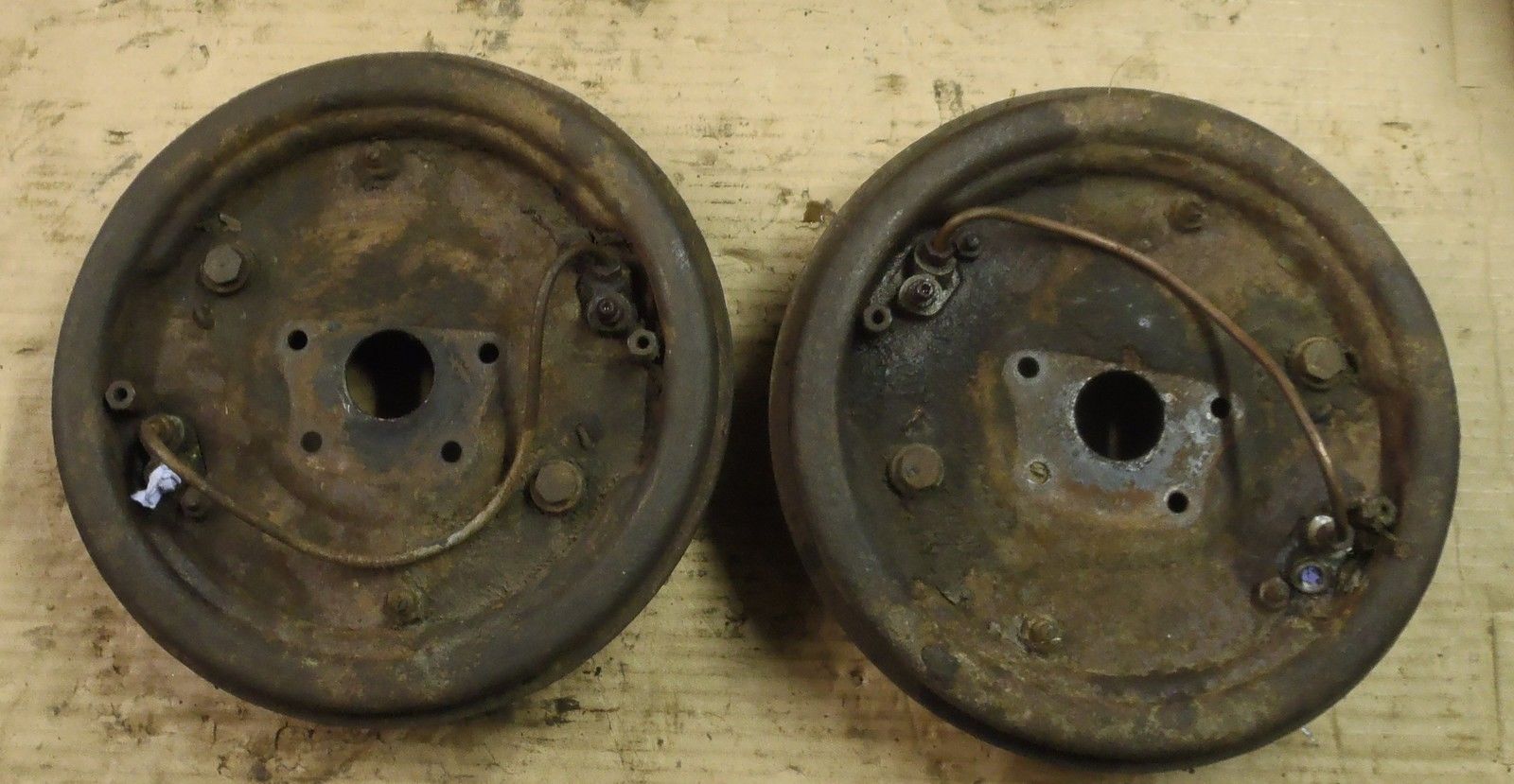 Riley 1.5 front brakes 1.jpg