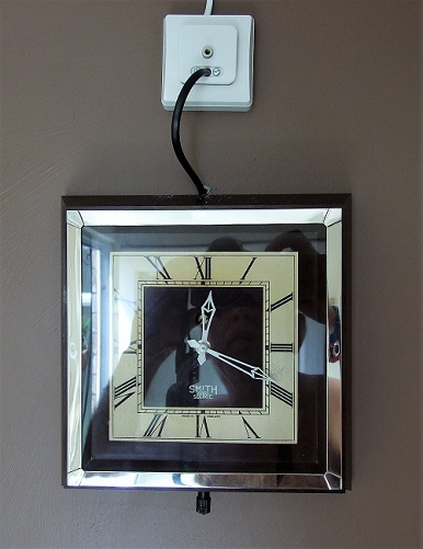 1937 Smiths electric wall-clock